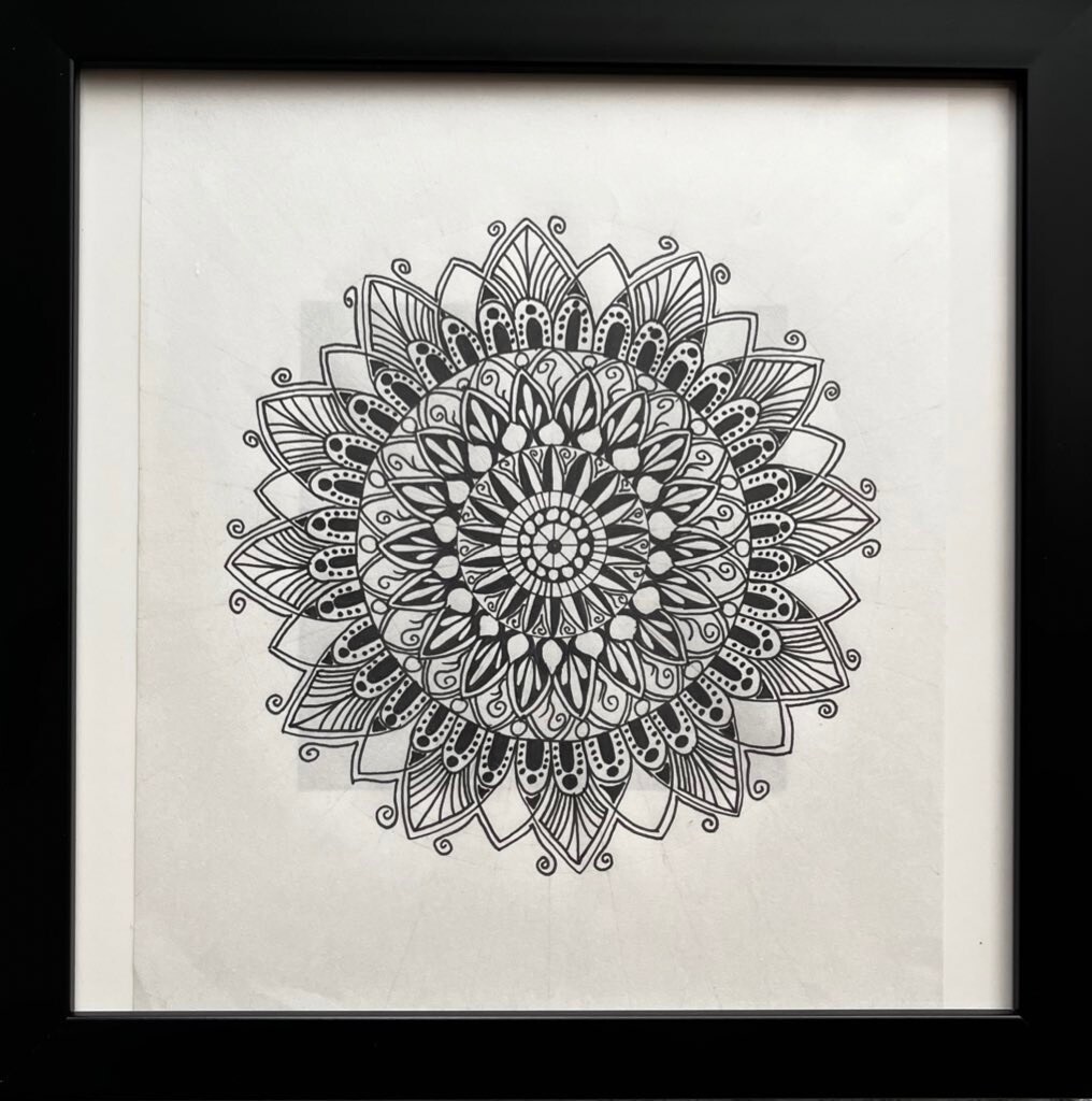 曼荼羅風、絵画を色鉛筆を使い、手描きします 主に鑑賞用を目的として手描きで制作しています！ イメージ6