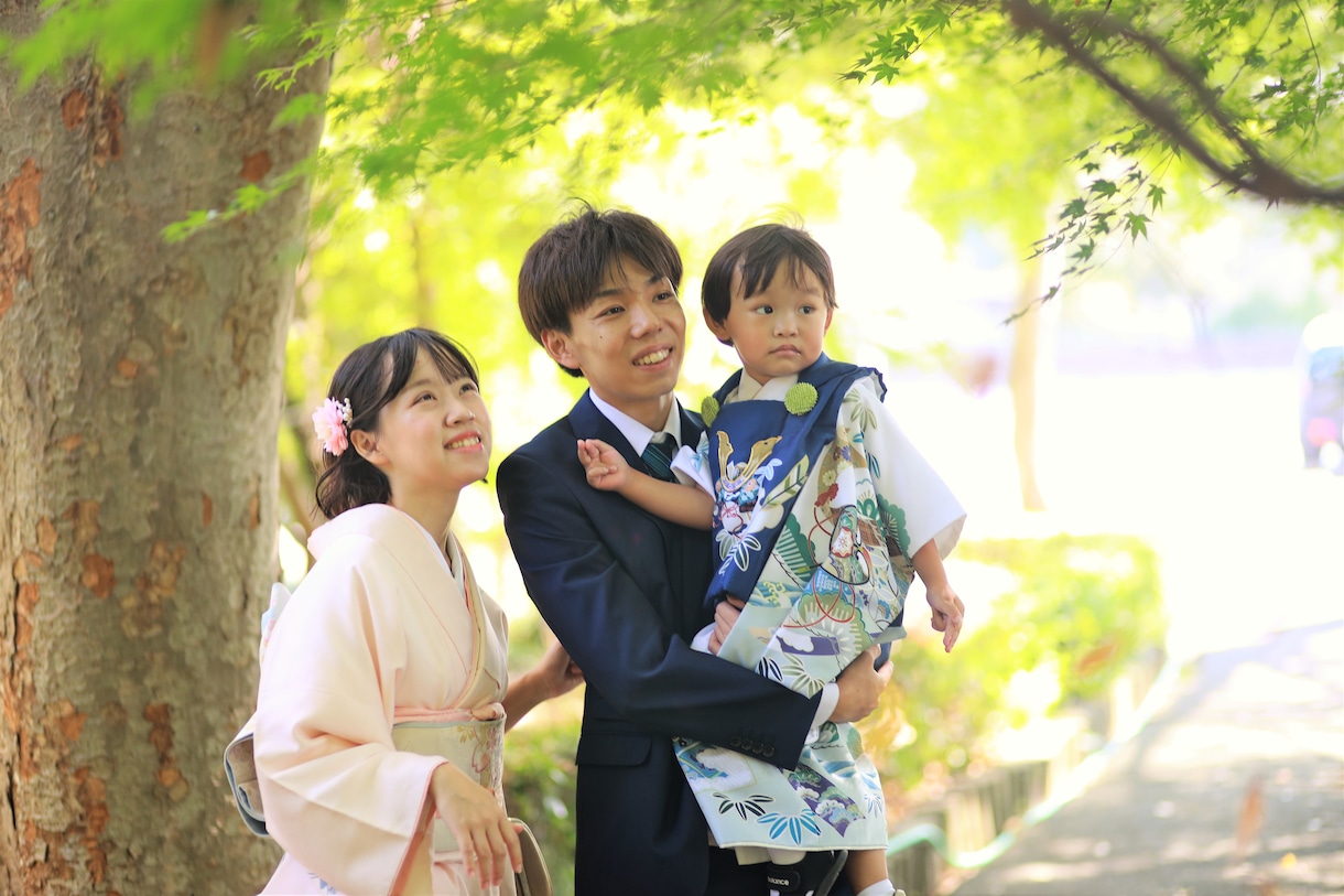 愛媛県密着！今、一瞬を永遠に残せます お宮参り・七五三・家族写真の撮影経験も豊富です イメージ3