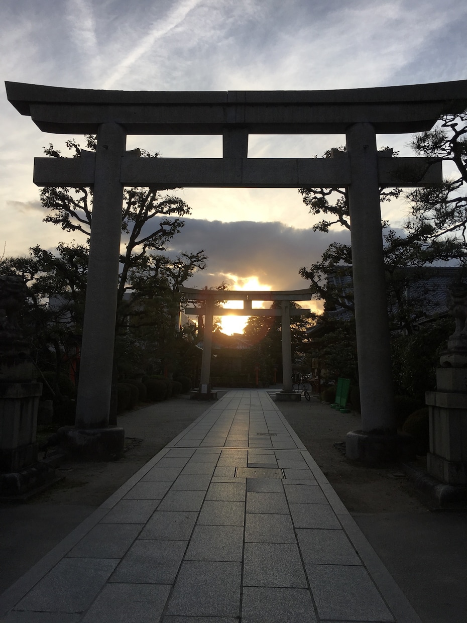 あなたの波動をみながら開運方法をお伝えします どっちに進めばいいのか悩む時や成功したい時に開運術が効きます イメージ2