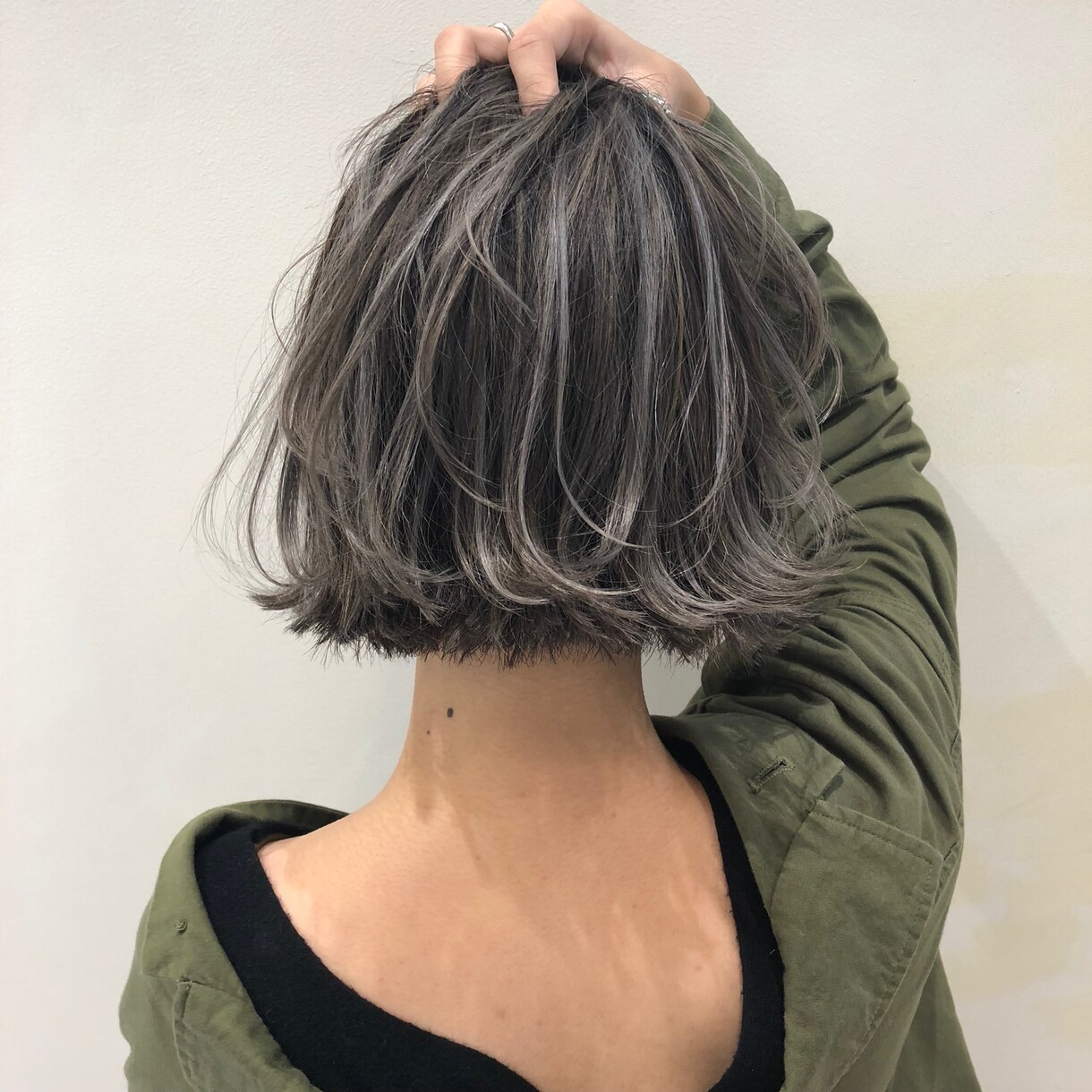 ただの白髪染めを辞めたい人を救います オシャレに"白髪をぼかす"ハイライトヘアデザインの提案 イメージ4