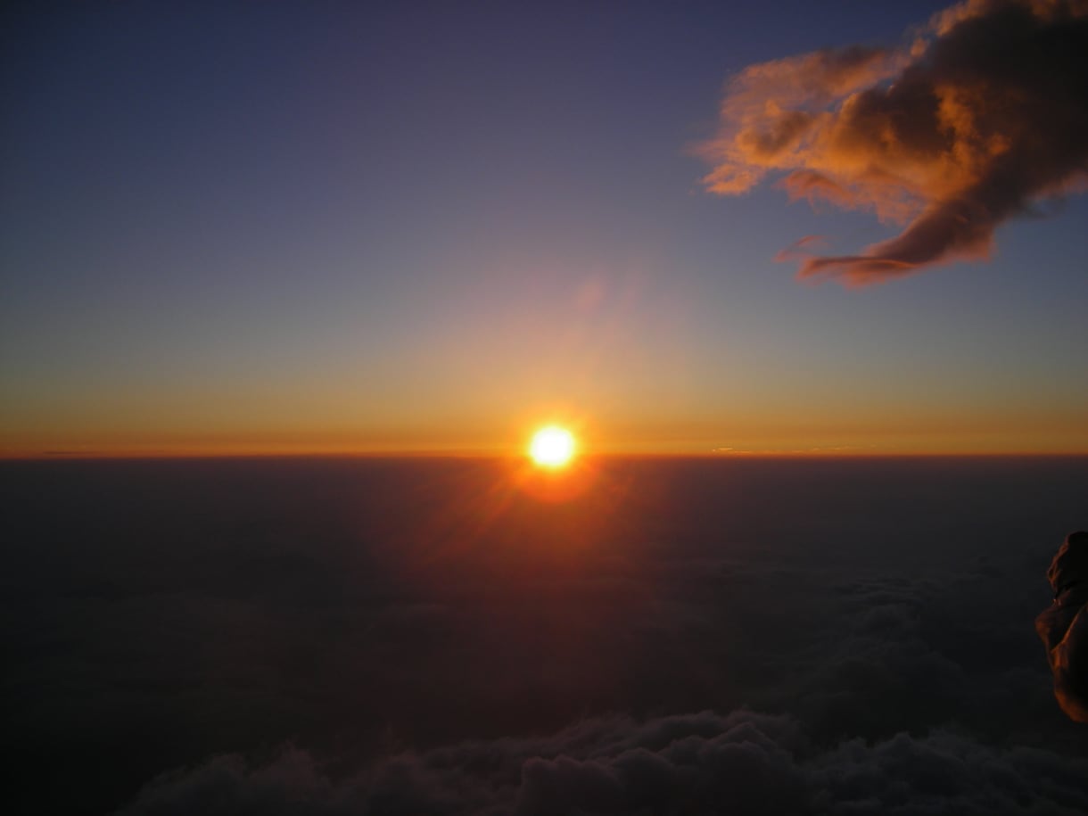 富士山で約2週間滞在時の空の写真を提供します 誰も撮ったことのない奇跡の大空、日の出写真提供できます!！ イメージ2