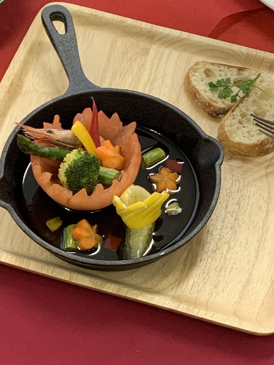夏にぴったりの料理を紹介します ホテルの調理師が熱い夏にぴったりの料理を紹介します。 イメージ1