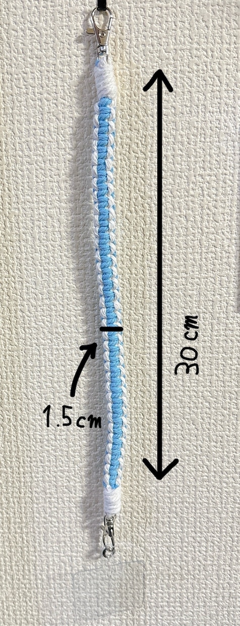 スマホのネック、ハンドストラップを作ります 気分によって裏表で色を変えられるハンドストラップです。 イメージ1