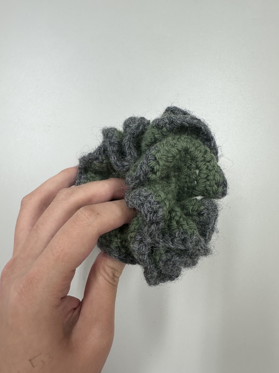 手編みの温もりをお届け！丁寧に編みます 思い出の糸の活用や、大切な方へのプレゼントに。 イメージ4