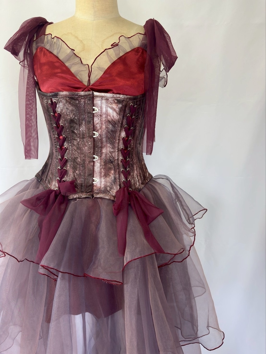 オーダーメイドドレス制作いたします お呼ばれや特別な日を、あなたらしく彩る一着をお作りします。 イメージ2