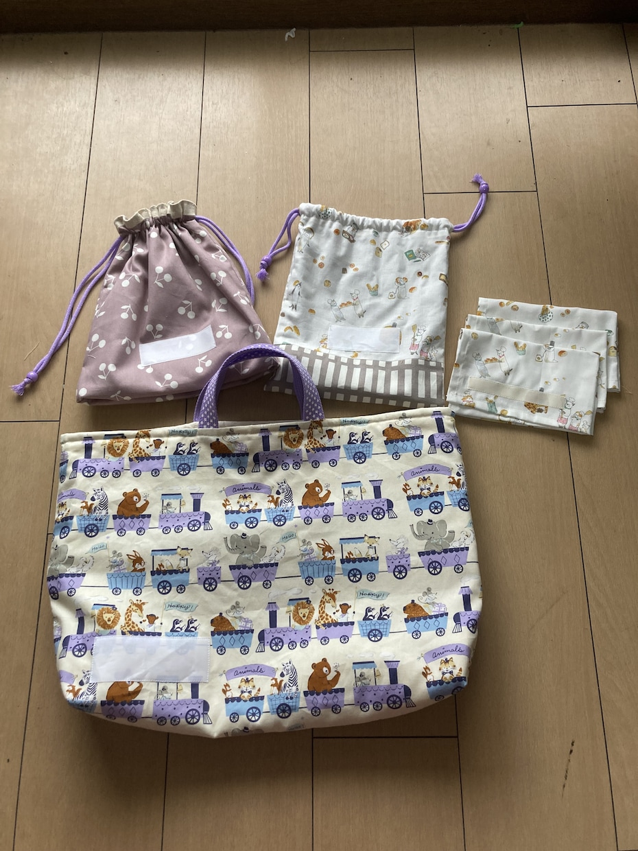裁縫代行を承ります 入園・入学準備、ベビーグッズなどご希望に応じてお作りします。 イメージ2