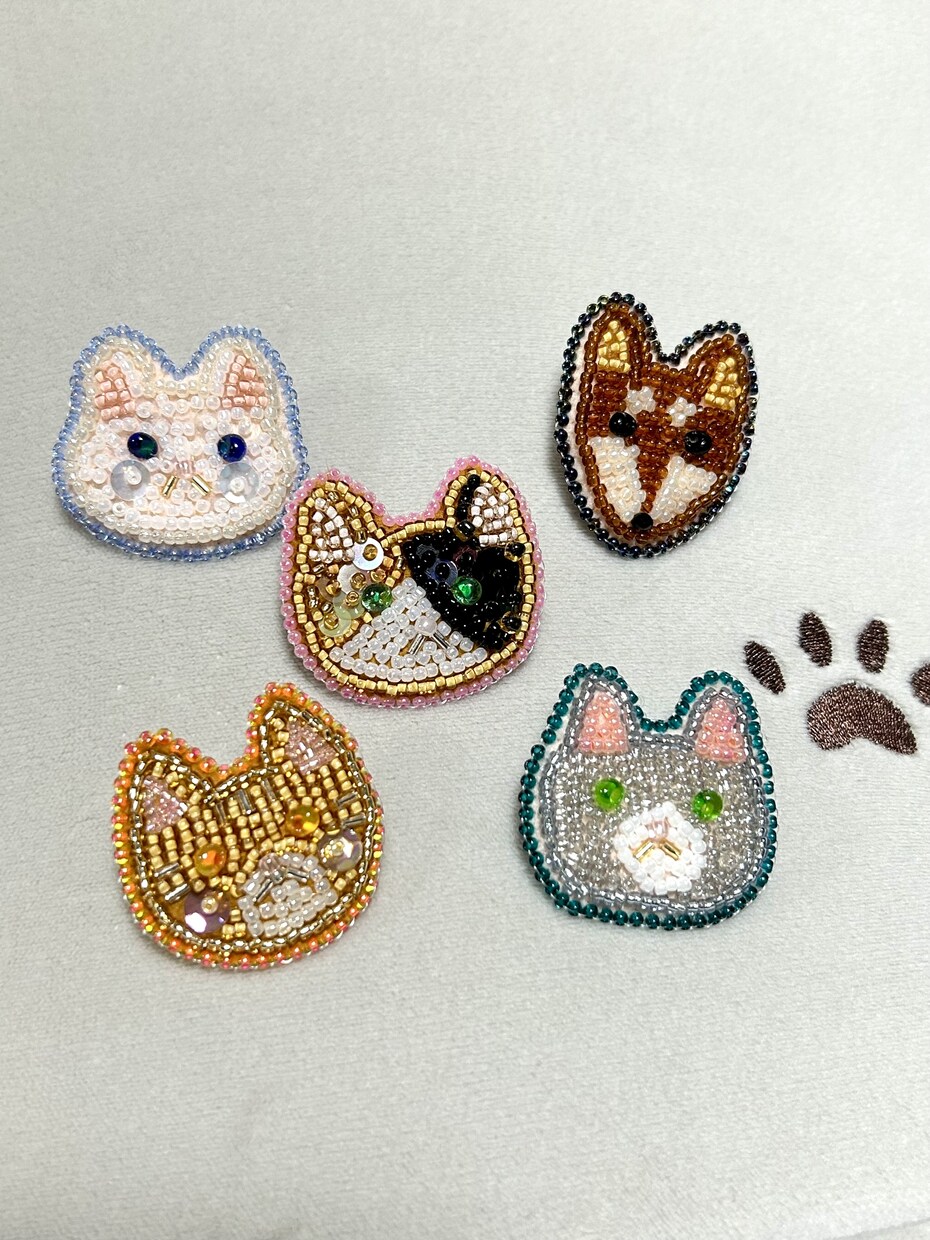 キラキラビーズ刺繍ブローチ・ストラップお作りします オリジナルデザインでペットや珍しいモチーフもお作りします イメージ3