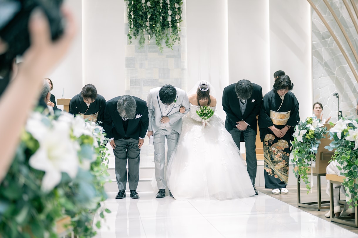 結婚式当日のカメラマン｜直前のご依頼にも対応します 大切な一日を、写真に残せないまま終わらせないために。 イメージ6