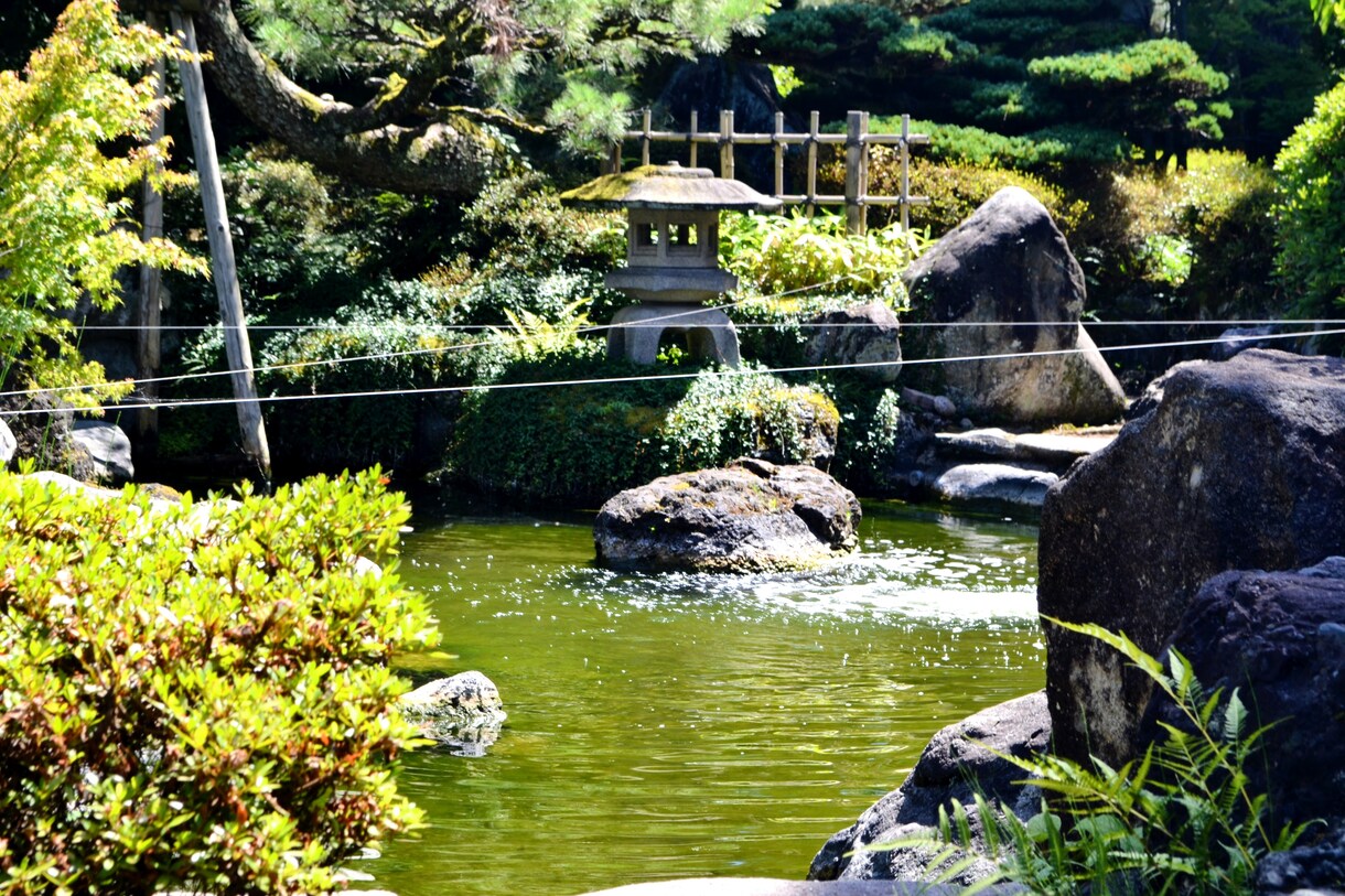 写真の色補正・加工・トリミングなどの編集をします 様々な写真を自然な色味で丁寧に編集いたします。 イメージ1