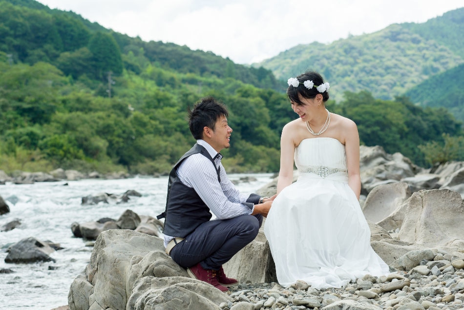 高知県内の旅行で記念写真撮ります 自撮りでは撮り切れないご一緒した人たちとの記念写真を撮ります イメージ1