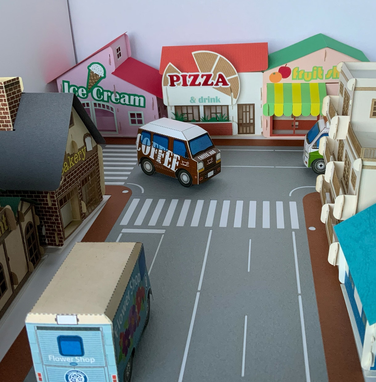 お店・会社のラッピングカーペーパークラフト作ります キッチンカーやデリバリーカーなどに、現在6車種から選べます。 イメージ3