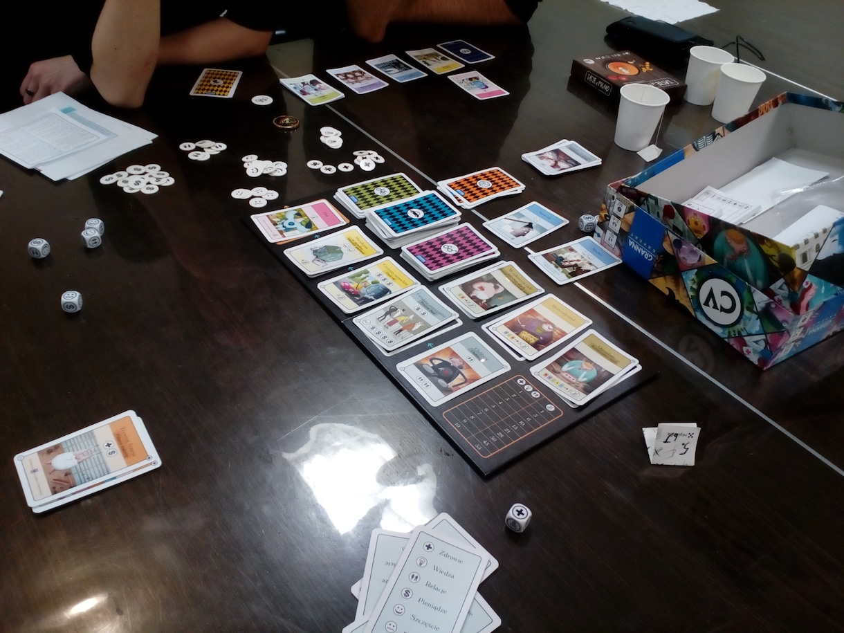 購入前にボードゲームのレビューを調べます 英語ドイツ語ポーランド語等のレビューを調べ日本語でまとめます イメージ1