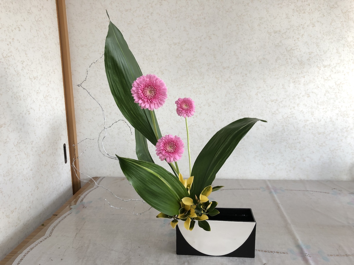 プロが生け花のアドバイスや相談承ります イベントやパーティ、いつもの日常に彩りをプラスしたいあなたへ イメージ4