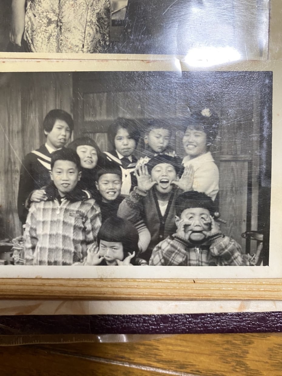モノクロ写真をカラー写真に復元します スキャンデータをいただけた場合は即日納品が可能です。 イメージ9