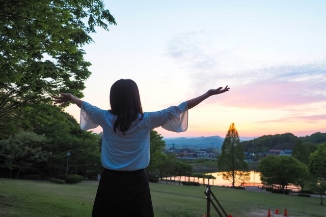あなたの話しをちゃんとお聞きして占います 辛い気持ち、モヤモヤしている事、遠慮なく話してくださいね。 イメージ2