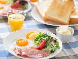 管理栄養士が食事写真でアドバイスします 最近太ってきた人や食生活を改善したいあなたへ イメージ1