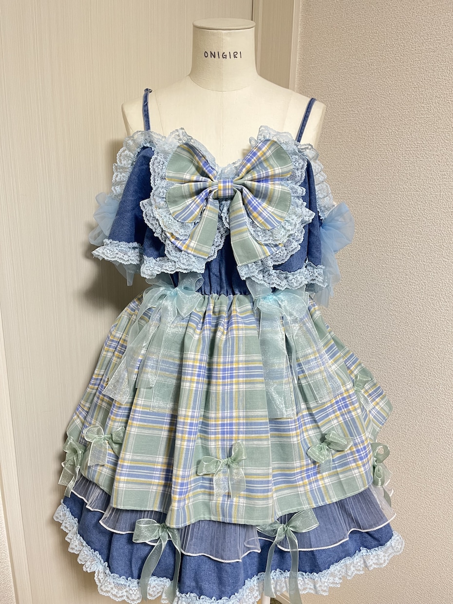 アイドル衣装、コスプレ衣装のリメイクできます お手元の衣装やお洋服から、価格を抑えて可愛く衣装を作ります。 イメージ4