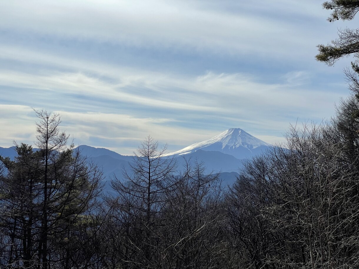 御前山、扇山、百蔵山、大菩薩嶺の風景写真になります 山梨、東京あたりの1000〜2000Mの山々からの風景です。 イメージ5
