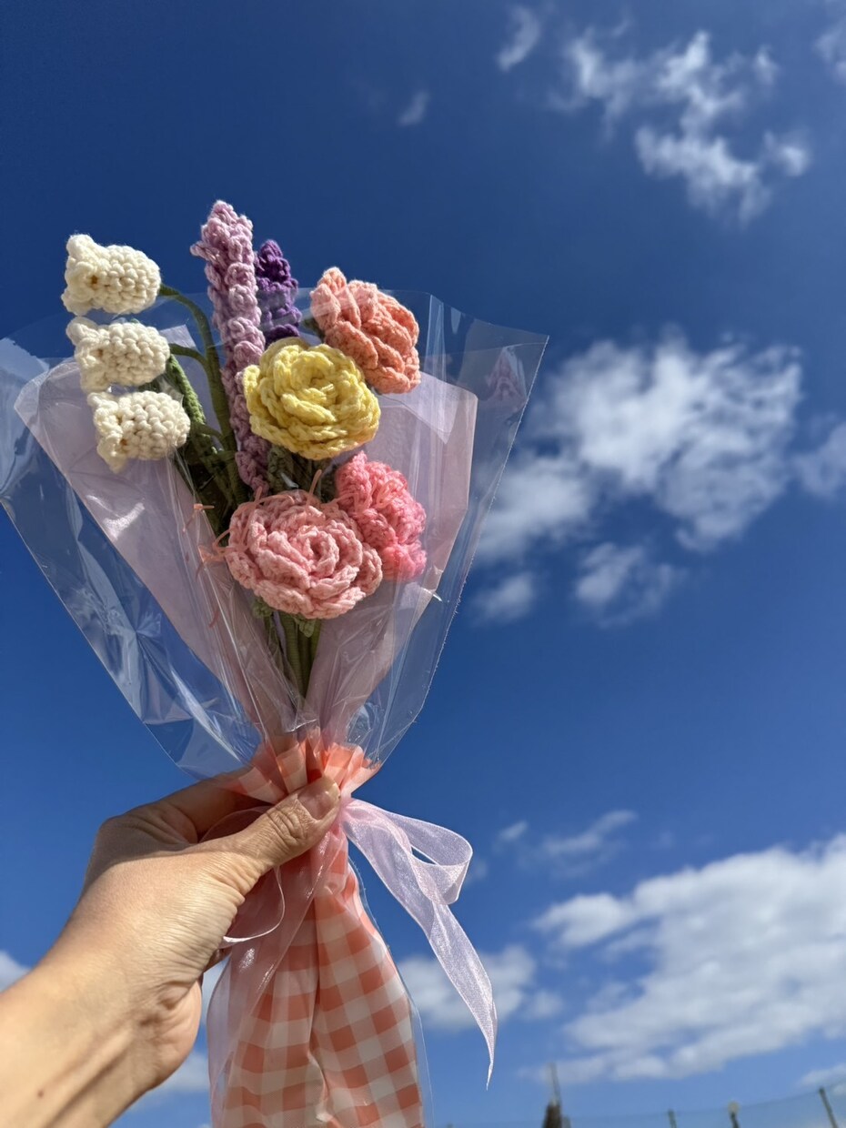 毛糸のお花でブーケ作ります 枯れない、水やり不要毛糸で編んだお花でブーケを作ります イメージ5
