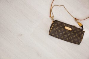 私の商品いくらで売れる？ブランド品査定します 実績¥3000件以上　ブランド品買取相場を教えます！ イメージ1