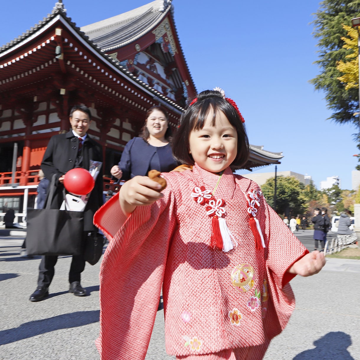優しい女性フォトグラファーが大切な1日を撮影します フリーランス２５年の実績、人物写真のプロが最高の一枚を撮影 イメージ1