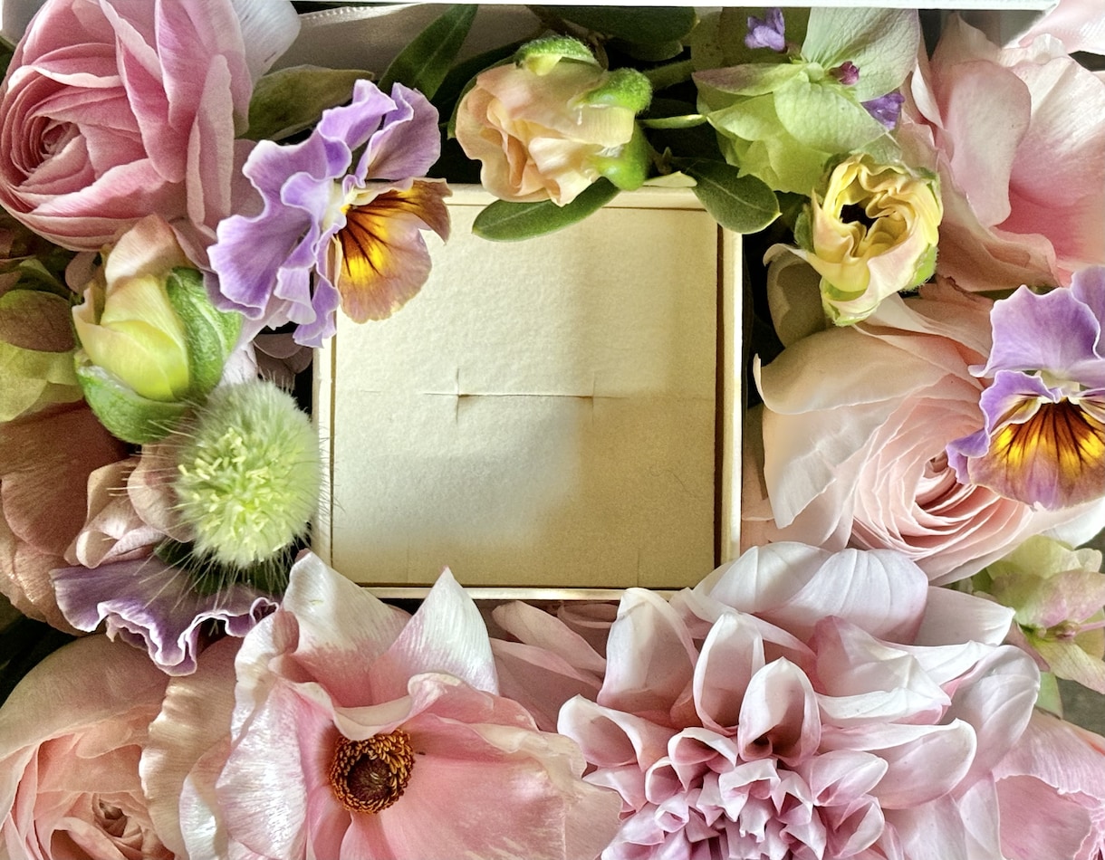 プロポーズのお花と押し花額をお作りします プロポーズを記憶に残るお花&押し花額に、京都限定のセット イメージ3