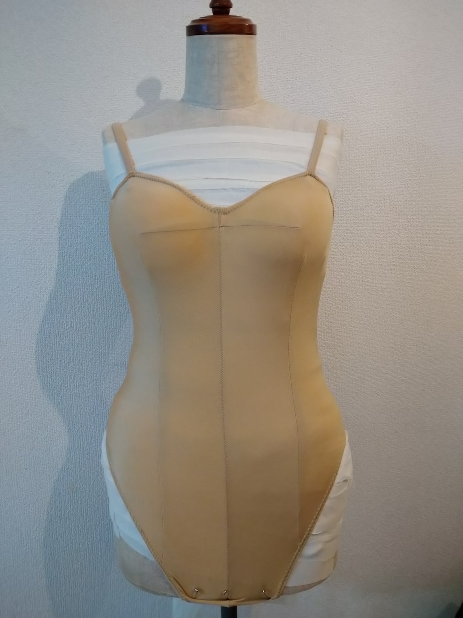 服、衣装、ドレス、小物等の製作、お直しをいたします 婦人子ども注文服1級製造技能士が製作いたします。 イメージ8