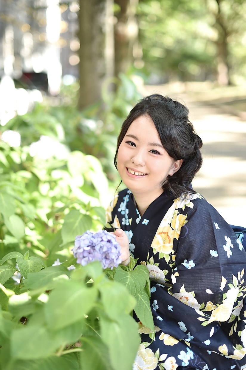 あなたに似合うメイクのやり方教えます 普段のメイクで困っている人もっと自分の魅力を引き出したい人 イメージ2