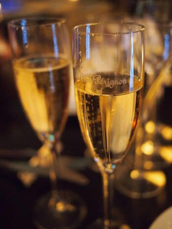 飲み屋のお姉さんを落とす方法を教えます 飲み屋の経営者が飲み屋でモテる秘訣を公開します。 イメージ1