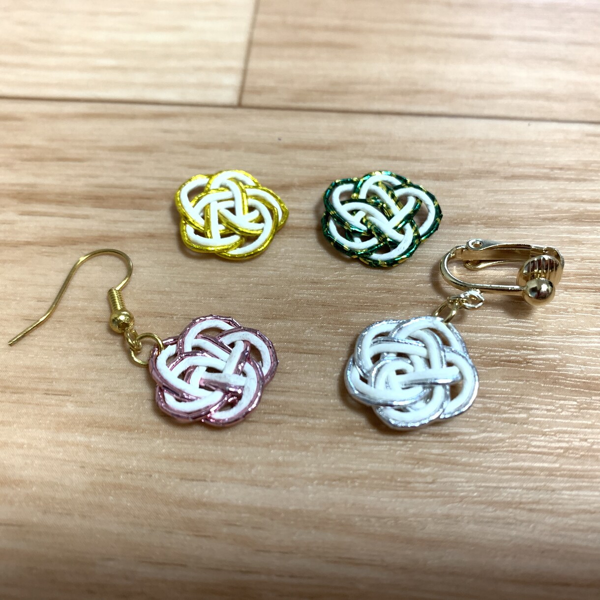 イヤリングをつくります シンプルなので何歳でもオシャレに付けれます イメージ1