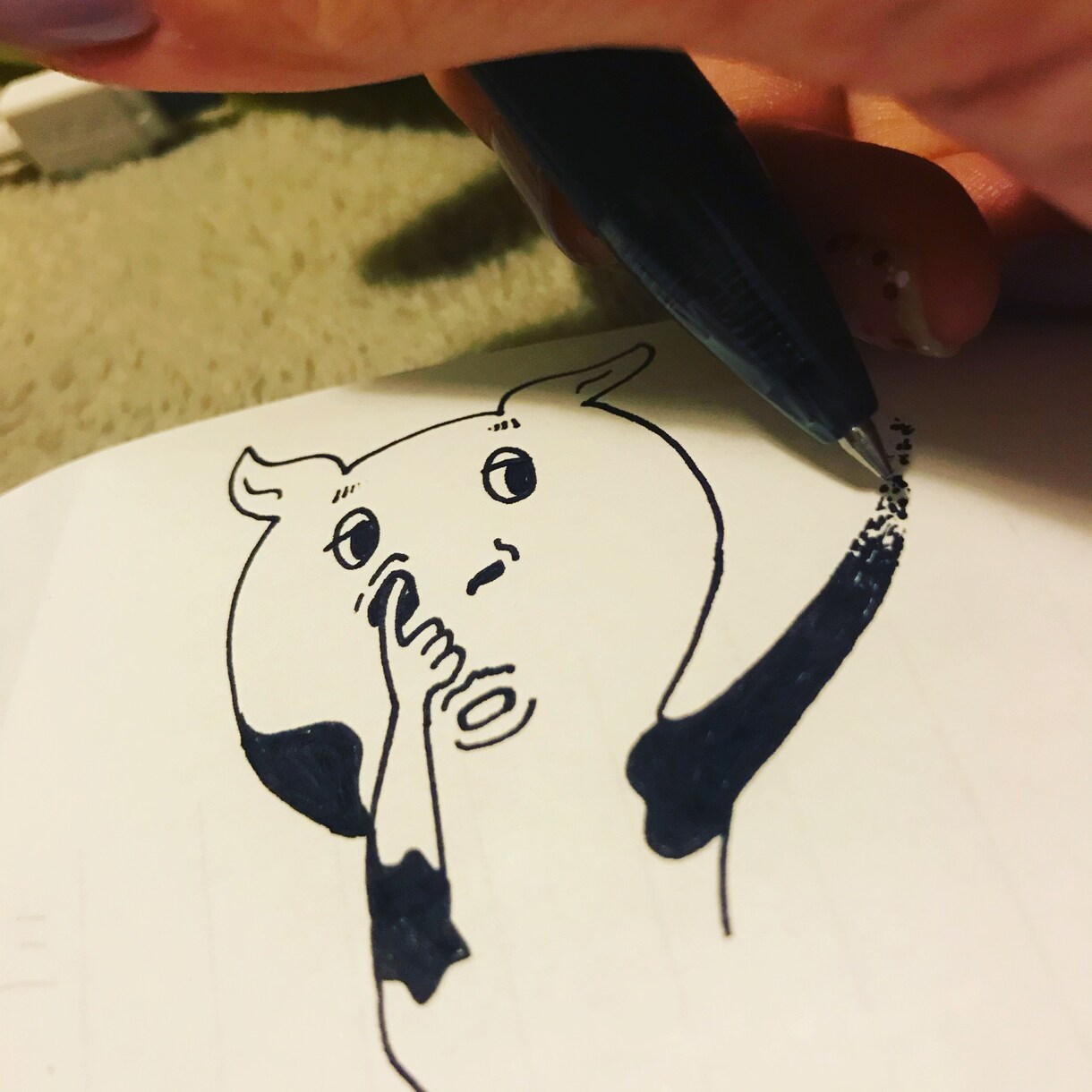 イラスト描いてます 机の上の落書きにしてはうますぎる！？ イメージ3