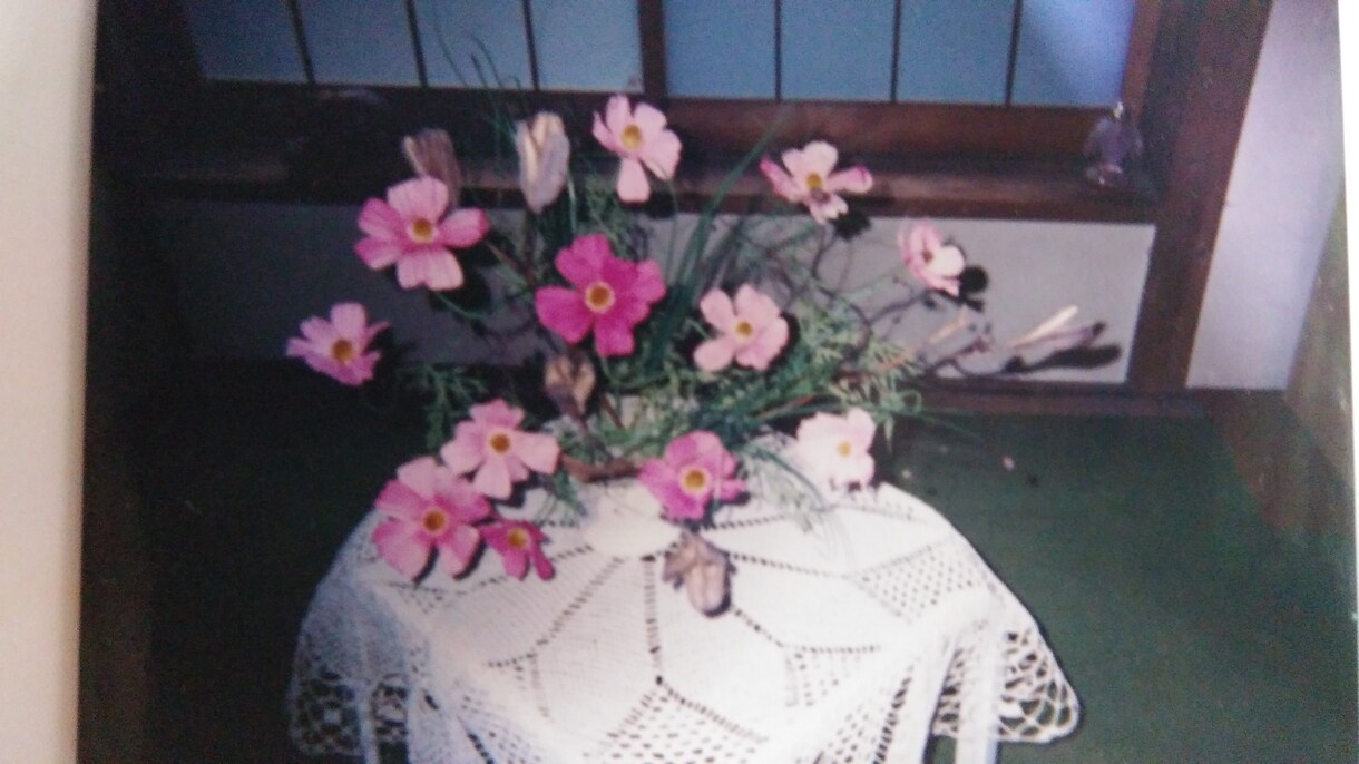 アーティフィシャルフラワーアレンジメント作成します 貴方のお好みの色、お花の種類、大きさで作成します。 イメージ1