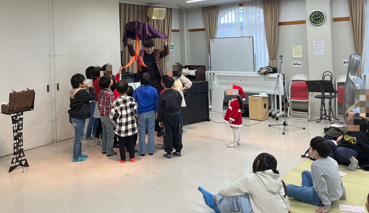 ステージマジックで感動と笑顔を演出します 音楽と演出で会場が一体に！プロの本格ショー！ イメージ1