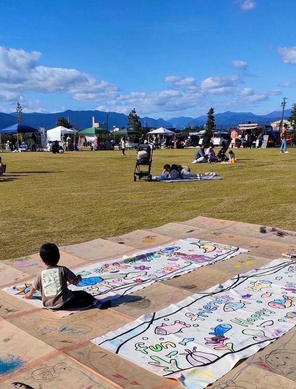 イベントのための大きな塗り絵を制作します 紙・布・壁の大きい塗り絵に色を塗って、みんなでアートしよう！ イメージ2