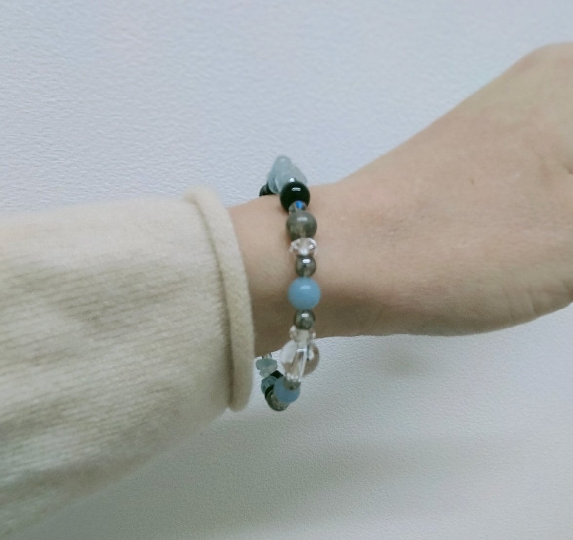 細めタイプです☆天然石ブレスレットをお届けします ～手首でキラキラ揺れる、あなただけのグラデーションカラー～ イメージ8