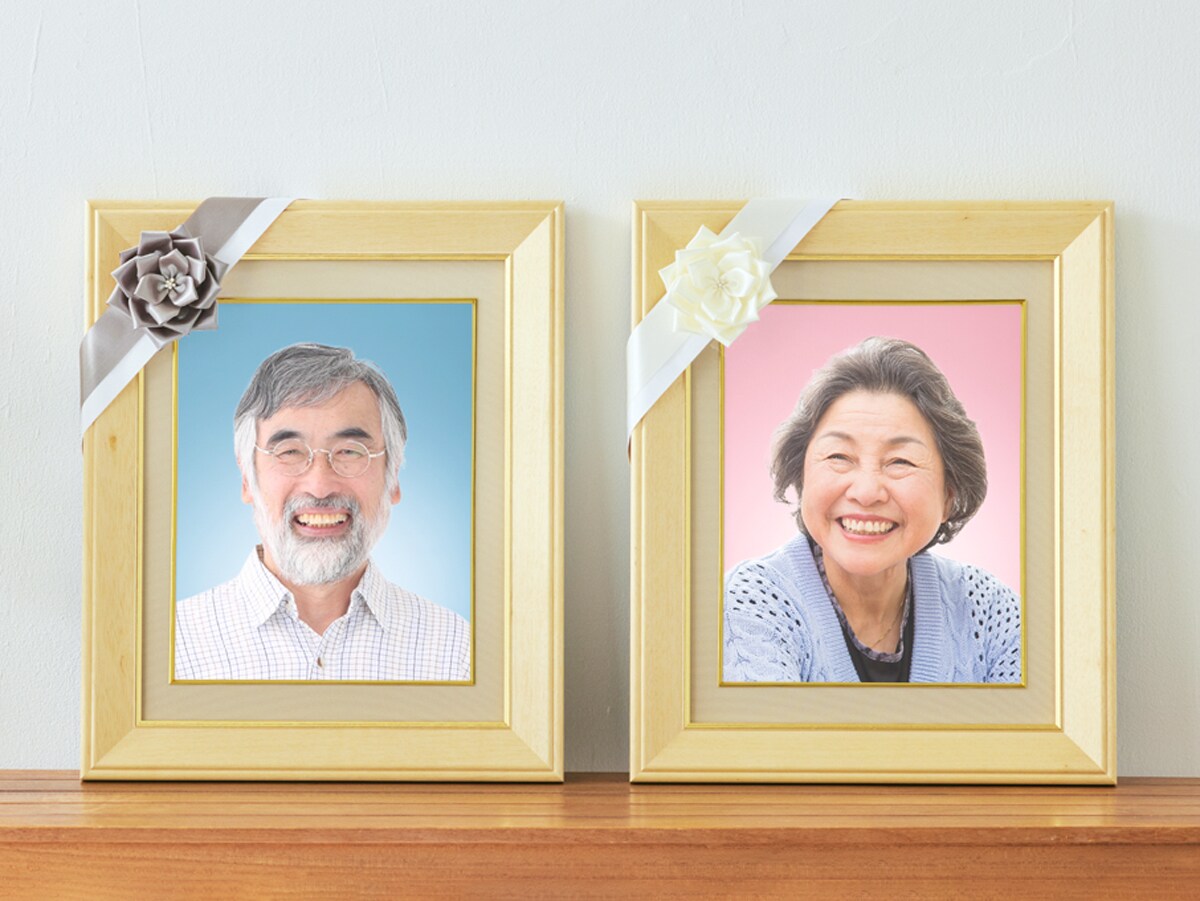 遺影写真データをお作りします ただに機械的に作るのではなく、1枚1枚丁寧に作成いたします イメージ1