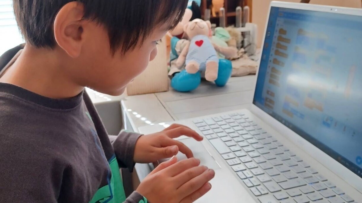スクラッチを使用したプログラミングレッスンをします 現役プログラマーがお子様一人ひとりにあわせてサポートします イメージ3