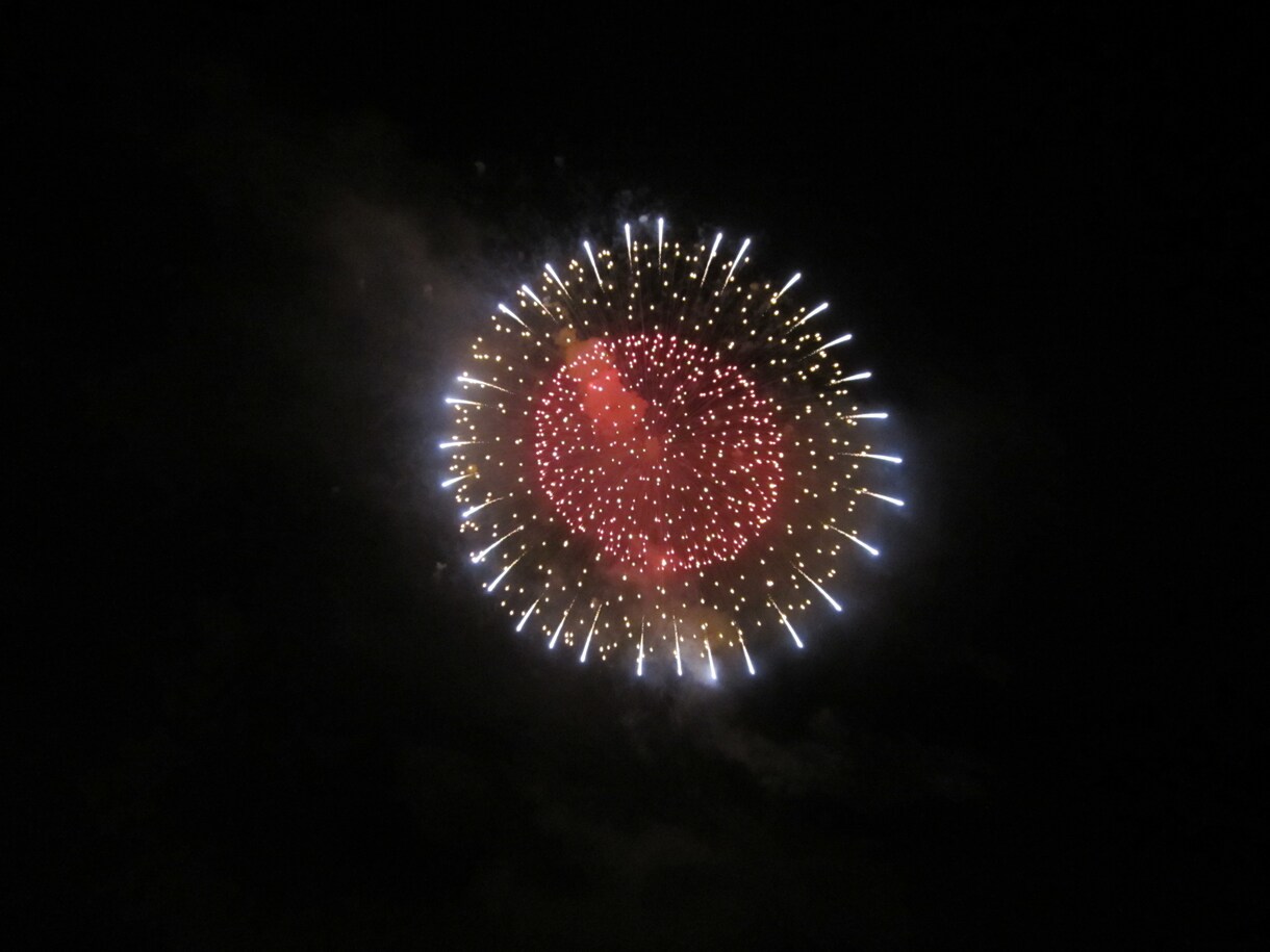 打上花火の写真【先着5名】5→10枚提供します 商用利用・加工OK！　買い切りで何度も使えます！ イメージ4