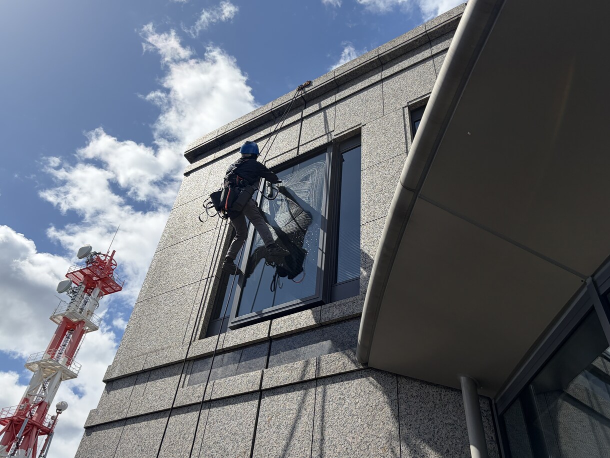 ガラス清掃のコツ・ロープ作業の相談乗ります 現場でのお困りごとなどガラス清掃のコツなどお教えします！ イメージ1