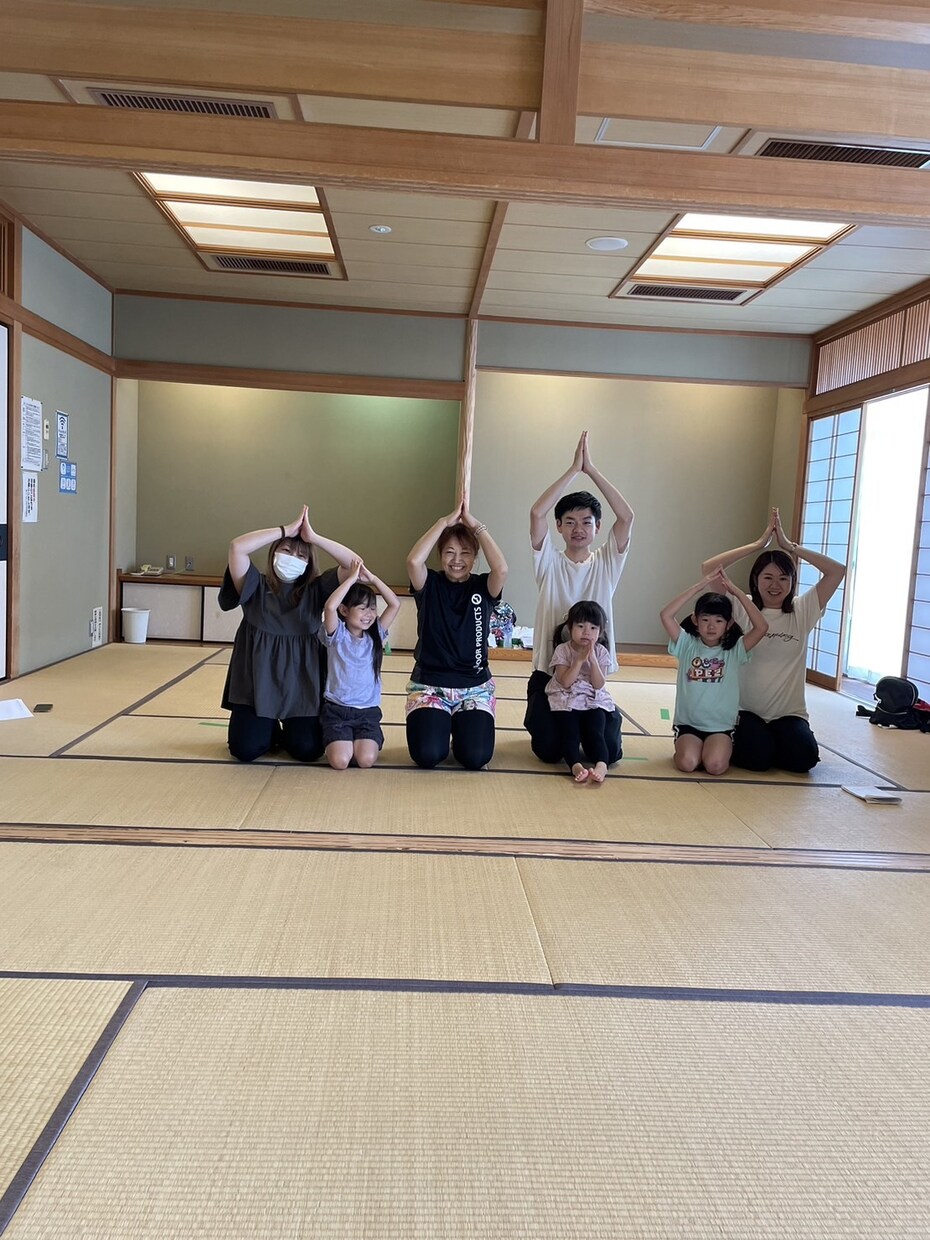 3歳からできる体軸体操やります 文部科学省認定の体操です。体の土台作りをしましょう イメージ1