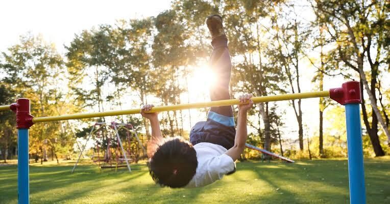 幼児〜児童期の体育レッスン！逆上がり克服します この練習法知ってますか？苦手克服！逆上がり必勝アドバイス イメージ1