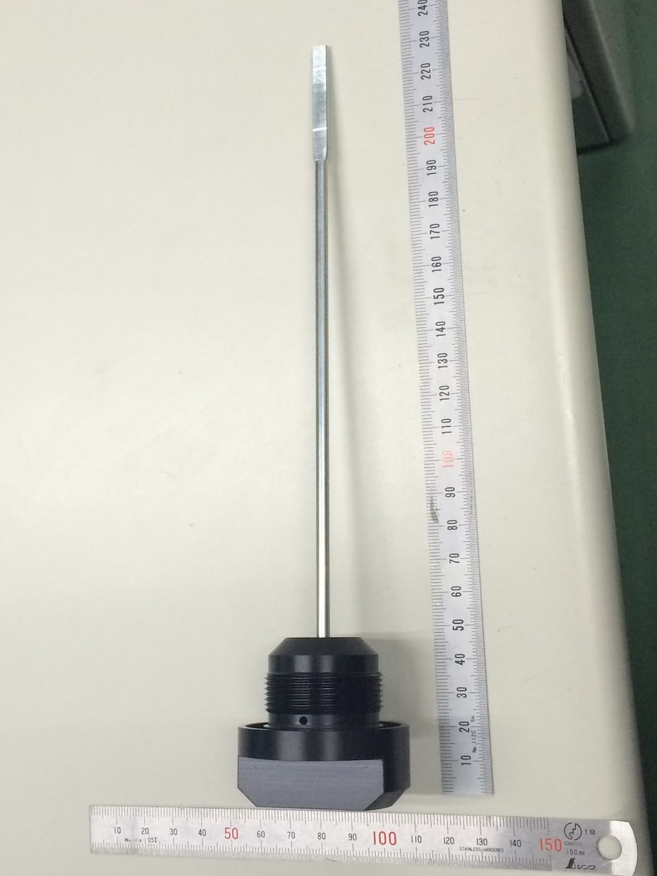 樹脂のインサート成形できます 50tまでの成形を数個～数万個まで製作できます イメージ3
