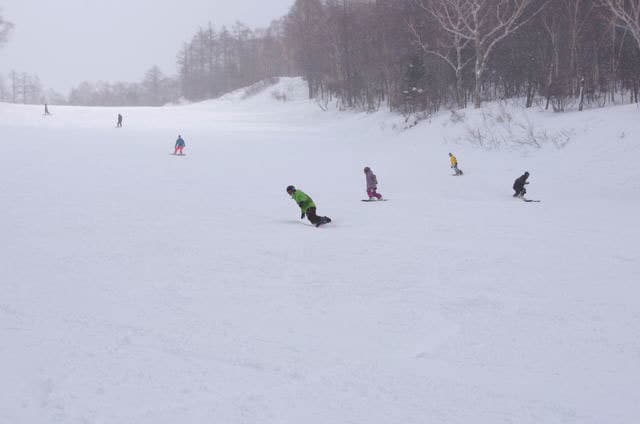 初級スノーボーダーにおススメのスキー場紹介します コソ連に！カップルに！友達同士に！ご要望のスキー場探します！ イメージ8