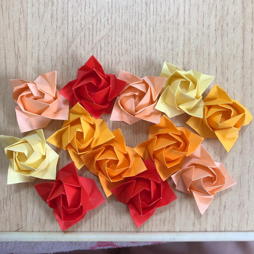 色んな色で折ばらおります 素敵なばらを丁寧に折らせていただきます イメージ1