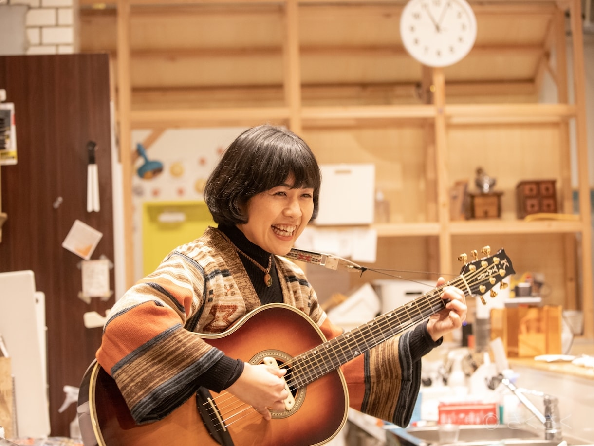 楽器演奏している方へのギフトに。喜んでいただけます 小さなミニチュア楽器をお部屋に飾りませんか？（送料無料） イメージ3