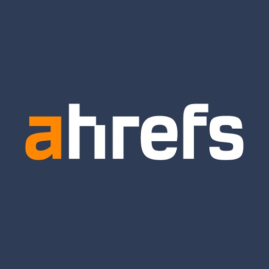 競合サイトのKWとPV数を調査します 有料ツール「Ahrefs」を使用します イメージ1