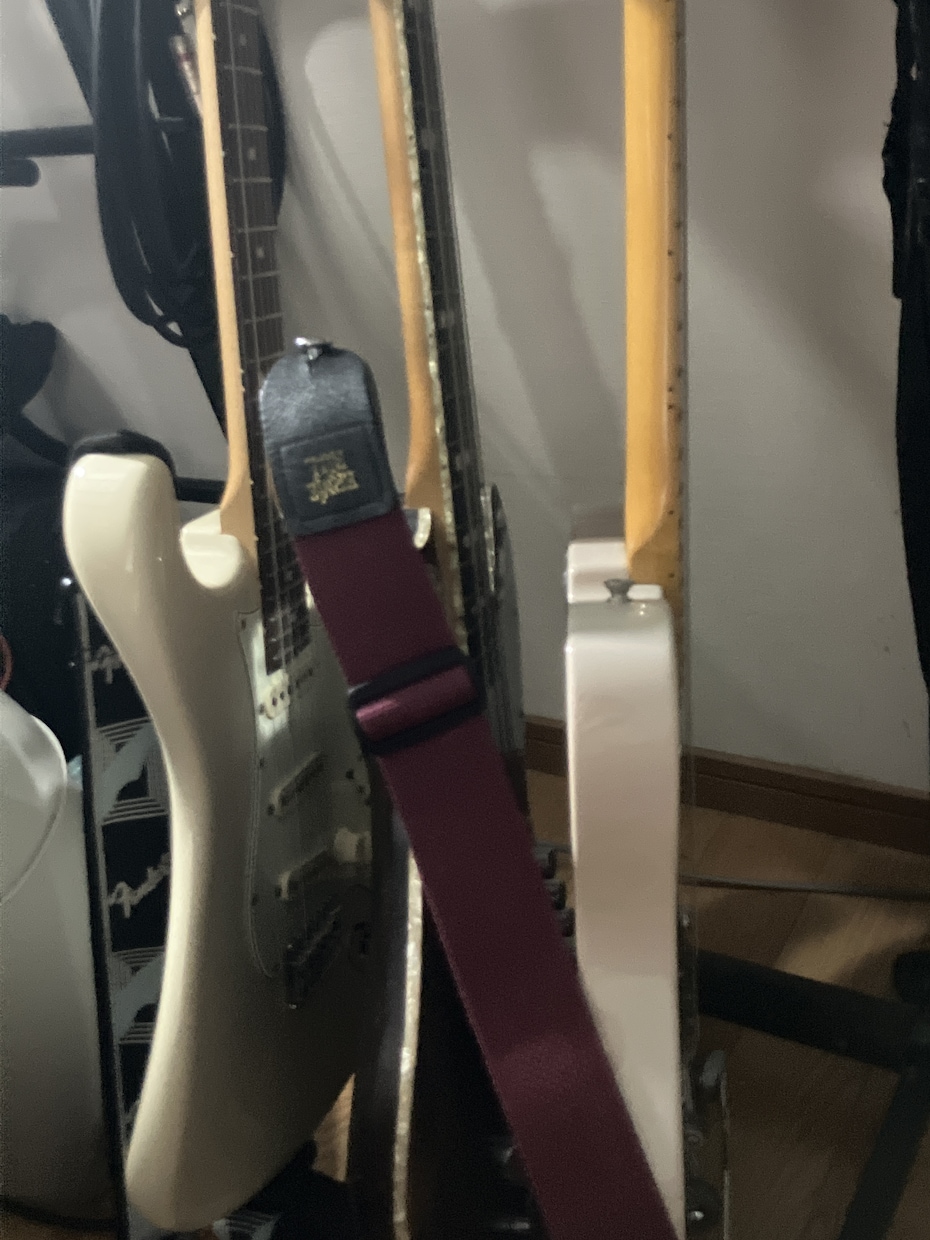 ギター、ベースを弾きます ギター、ベースを弾きまくります！！！ﾍﾞﾝﾍﾞﾝ イメージ1