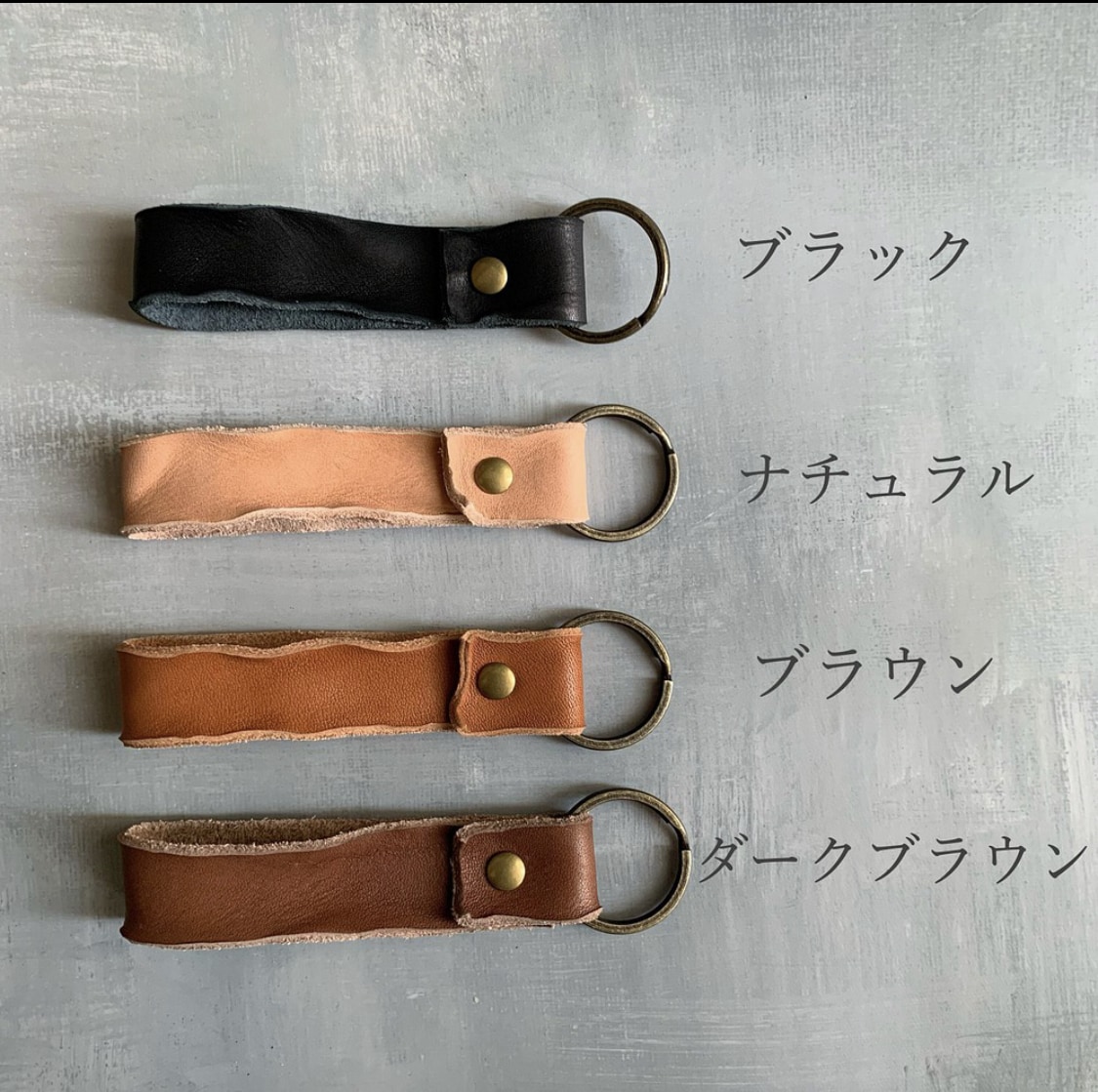 ネーム入れ無料⭐︎レザーキーホルダー作ります 〜ダメージ加工でこなれ感を演出〜シンプルなレザーキーホルダー イメージ5