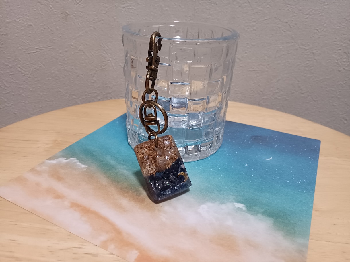 あなただけの思い出の品を製作致します 主にレジンを使用して、リクエスト品製作致します!! イメージ1