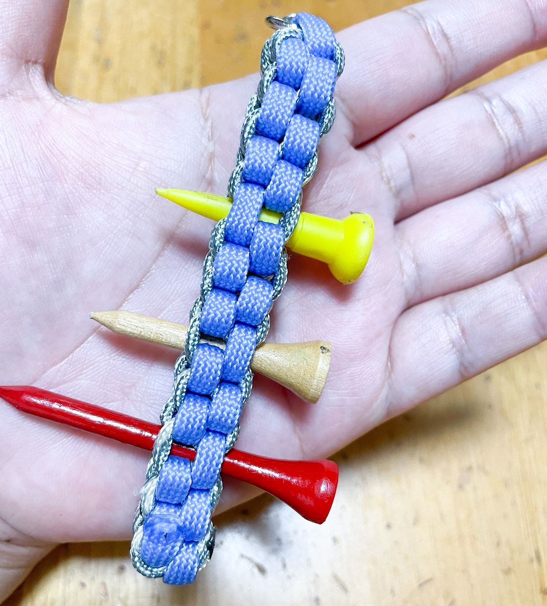 パラコードでゴルフのティーホルダー作ります カラーから選ぶ自分だけのキーホルダー！ イメージ2